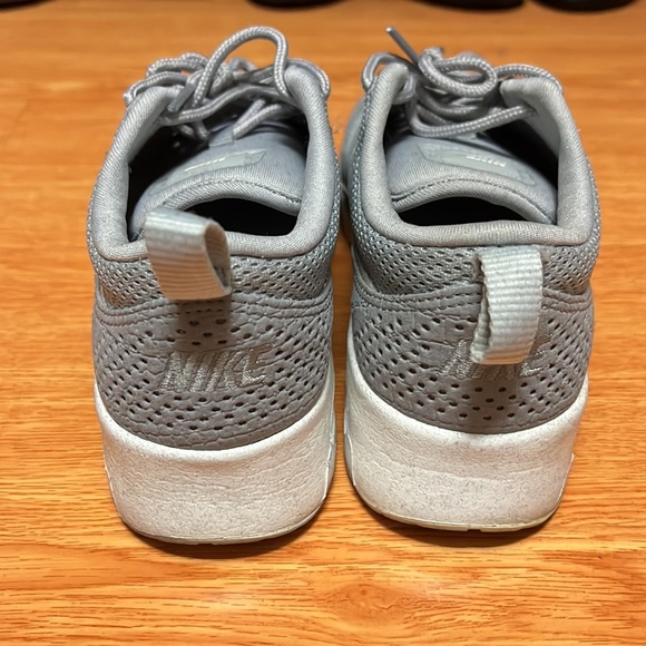 Nike Women’a Air Max Thea - Picture 5 of 5